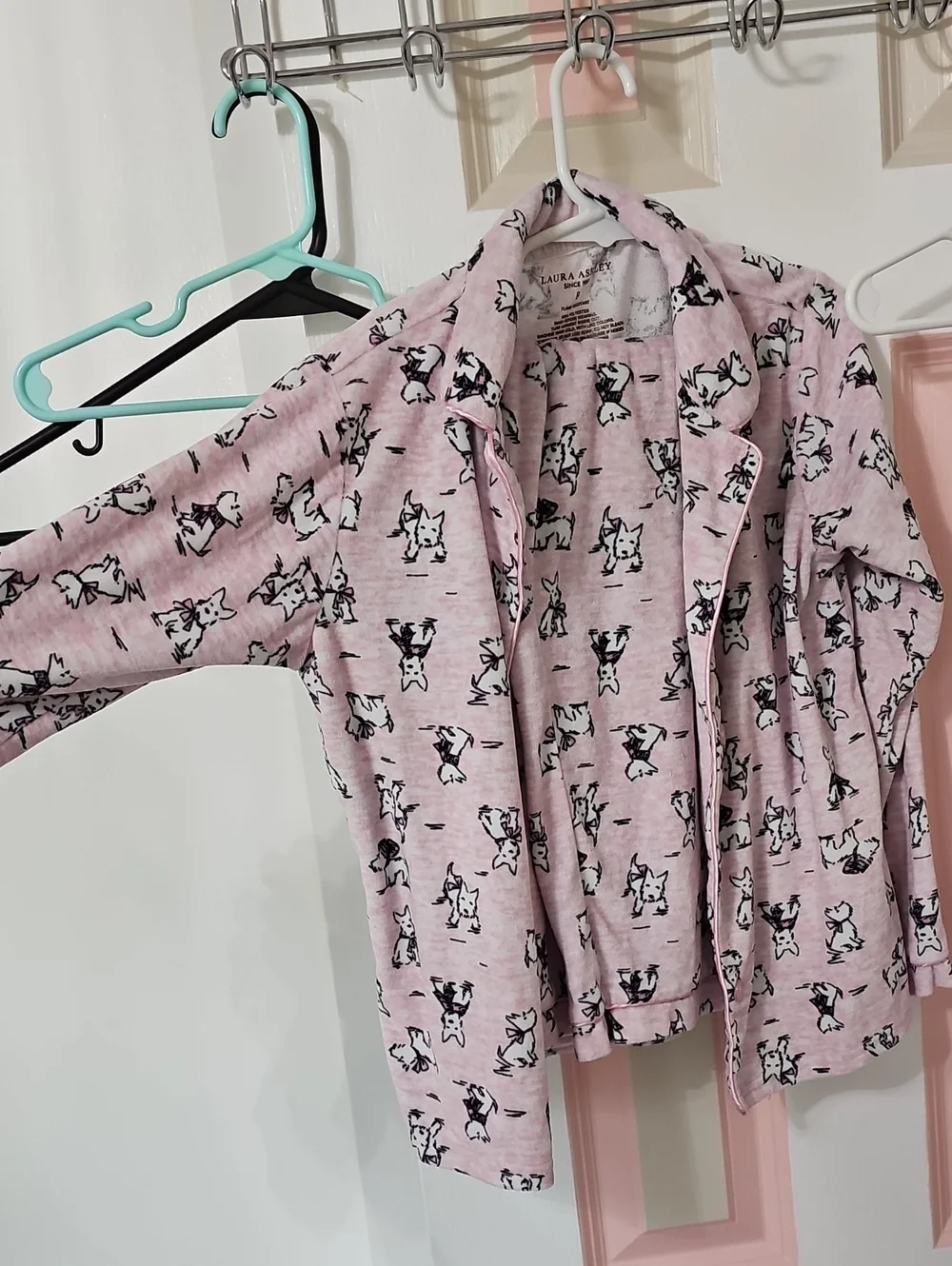 Girls Size 8 Random Lot- Tops, Pajamas, And Long Underwear Outfit